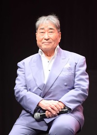 「石井伊吉」として「ウルトラマン」科学特捜隊のアラシ隊員を演じた毒蝮三太夫