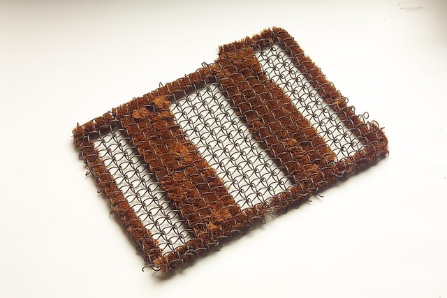 亀の子束子西尾商店の靴拭きマット（レプリカ）※亀の子束子西尾商店提供