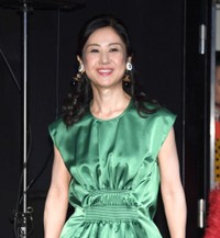 舞台あいさつに登場した小林綾子＝2021年
