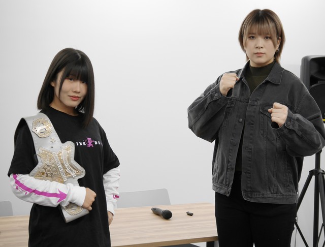 フューチャー王座戦を争う王者・吏南（左）とHANAKO