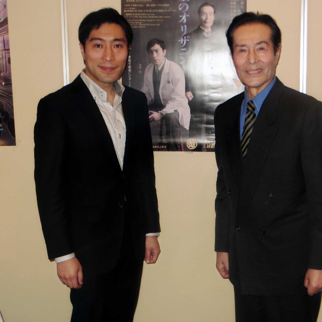 加藤頼（左）と加藤剛さん=2014年
