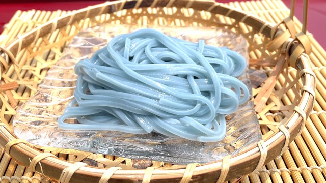津田の松原サヌキブルーうどん　穴吹エンタープライズ 提供