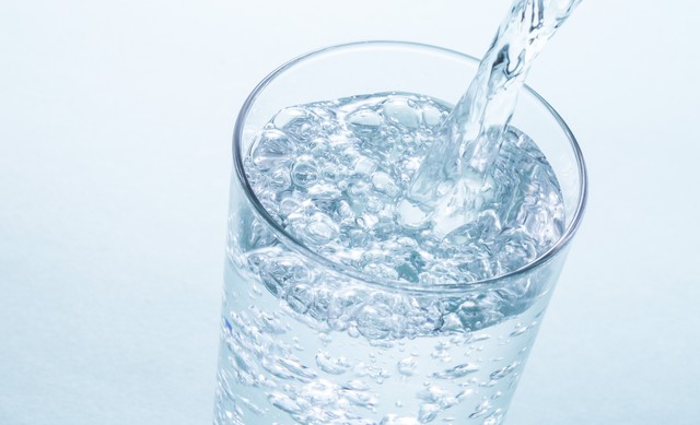 ビニール袋に入れた液体がこぼれない！自衛隊式の結び方とは※画像はイメージです（BRAD/stock.adobe.com）