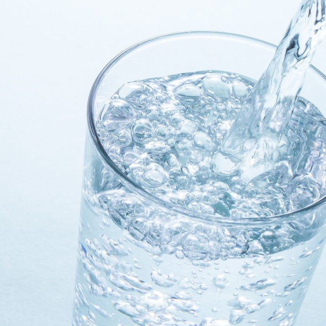 ビニール袋に入れた液体がこぼれない！自衛隊式の結び方とは※画像はイメージです（BRAD/stock.adobe.com）