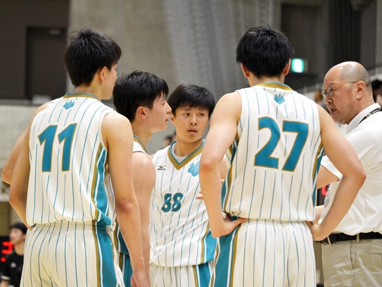 バスケ 涙なしには語れない カルロスの心を揺さぶったインカレバスケのベストシーン 4years 大学スポーツ