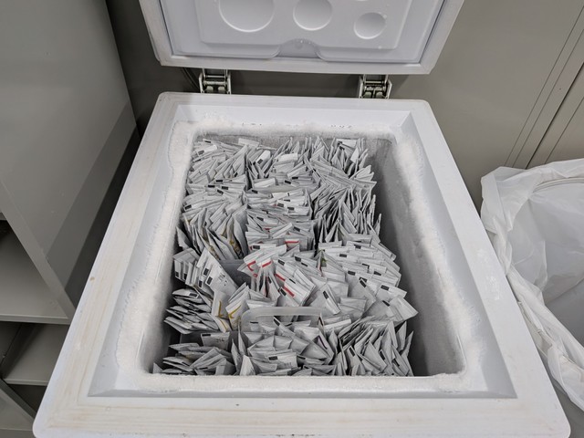 社内には大量にゼリーがストックされている