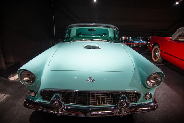 1955年式のフォード　サンダーバード