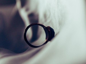 リングを選びながら彼は言った「なんで女の人がこんなのが欲しいのか分からない」