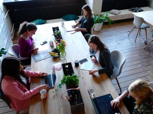 バリキャリOLのはずだった。ベテランのリーダー格パート社員と衝突した夜、見た夢は