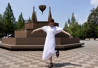 桃山学院大学名物の噴水を訪れた東ノエル