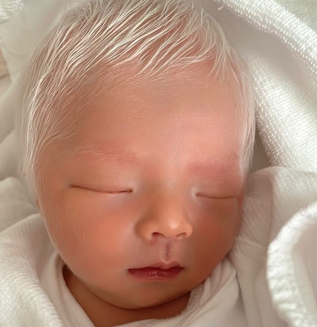 新生児のころのなんとも可愛らしいひな君（提供：＠hina.11.7さん）
