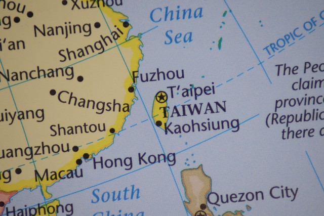 さまざまなリスクをはらむ台湾海峡（TomKorcak/stock.adobe.com）
