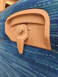 「トイレに座ってうなだれている人」に一度見えたらもうそうとしか見えない！ ※麟閣さん提供