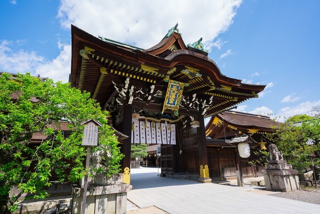 京都・北野天満宮(Route16／stock.adobe.com)