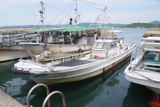 石島沖で漁船とプレジャーボートが衝突けが人なし　