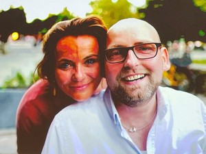 HIV感染、骨髄移植という新治療でつながった2人　「エイズは治る」という希望