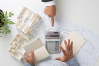 住宅ローンを組んだ時に戻れるとしたら、どんな選択をしますか？　※画像はイメージです（ucchie79/stock.adobe.com）