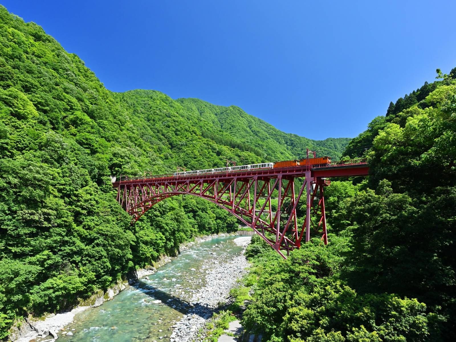 2026年最新】富山・黒部峡谷トロッコ電車4月20日運行開始 秘境「猫又駅