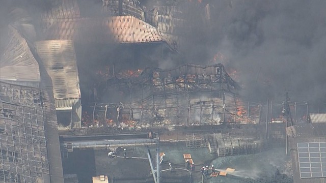 笠岡市の工業団地の火災は鎮火　ゴミ焼きの火が工場に燃え移ったか　岡山【20日午後7時現在】