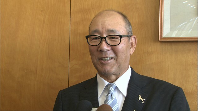 夏の甲子園レジェンド始球式　岡山出身「カミソリシュート」平松政次さんが登板