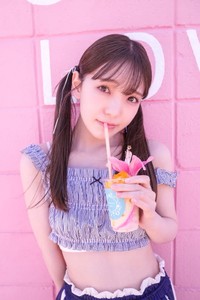 桜井えま1st写真集「あざと未満」（撮影：木村智哉、宝島社）