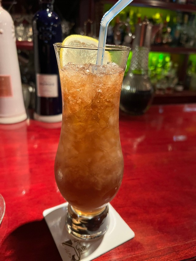 こちらが噂のロングアイランドアイスティー（ぐっこさん提供）