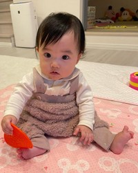 生後8カ月のこはるちゃん（提供：@koharu13iyoriさん）