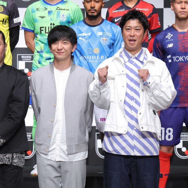 パンサー(左から)菅良太郎、向井慧、尾形貴弘