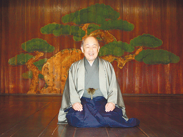 狂言｢柿山伏｣を山本東次郎さんが解説 時を超えて伝わる｢あたたかな笑い