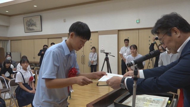 「壺井栄賞」に選ばれた白句大翔さん