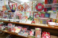 ショールームには、たくさんの商品が並んでいます