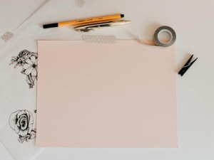 ローンの契約書に初めてサインした日、私は大人に「なってしまった」