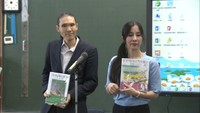命の大切さを伝える…小学校で絵本の読み聞かせ　香川・三豊市