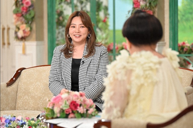 「徹子の部屋」    (右から） 黒柳徹子、野呂佳代＝テレビ朝日提供