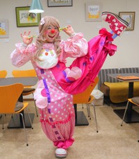日本では数少ない女性の専業クラウン・ピエコロさん