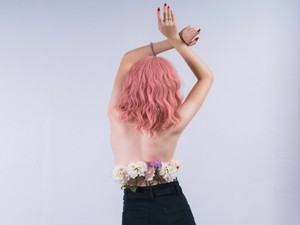 引っ込み思案だった性格は、髪形や髪色一つで「なりたい私」に変えた