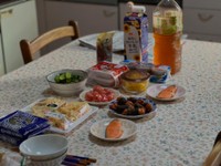 母が用意してくれた、子どもの頃から変わらない朝ごはん／さくさん（@saku_to_inu）提供