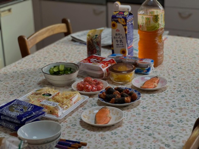 母が用意してくれた、子どもの頃から変わらない朝ごはん／さくさん（@saku_to_inu）提供