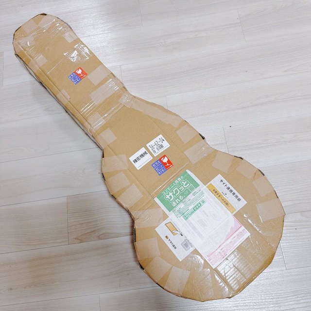 芸術点高すぎるギターの梱包が話題に（RINTAROさん提供）