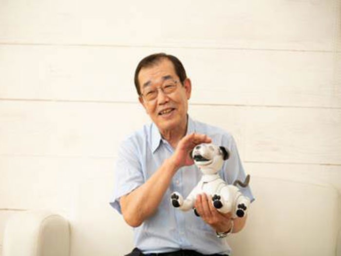 実験を監修した哺乳類動物学者の今泉忠明氏＝ソニー提供