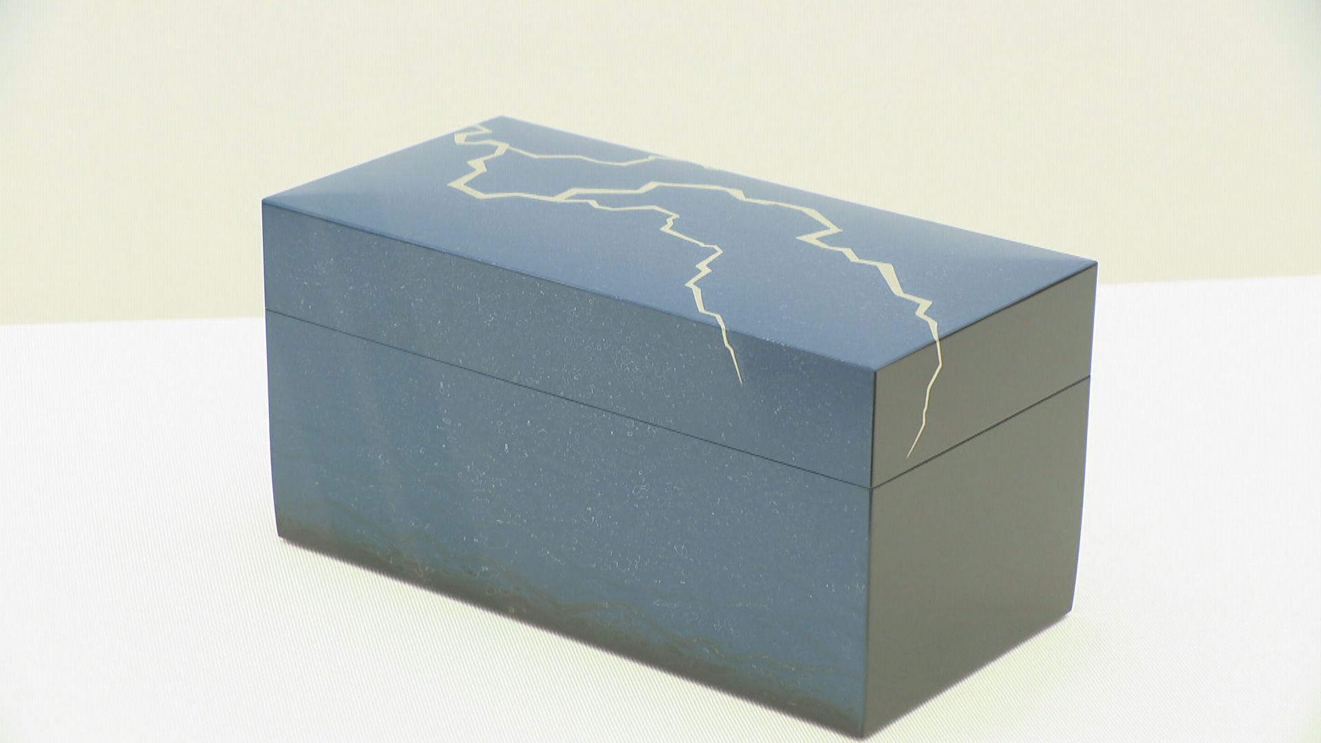 漆芸「蒟醤」の人間国宝 山下義人さんの初個展 出身地の高松市で開催