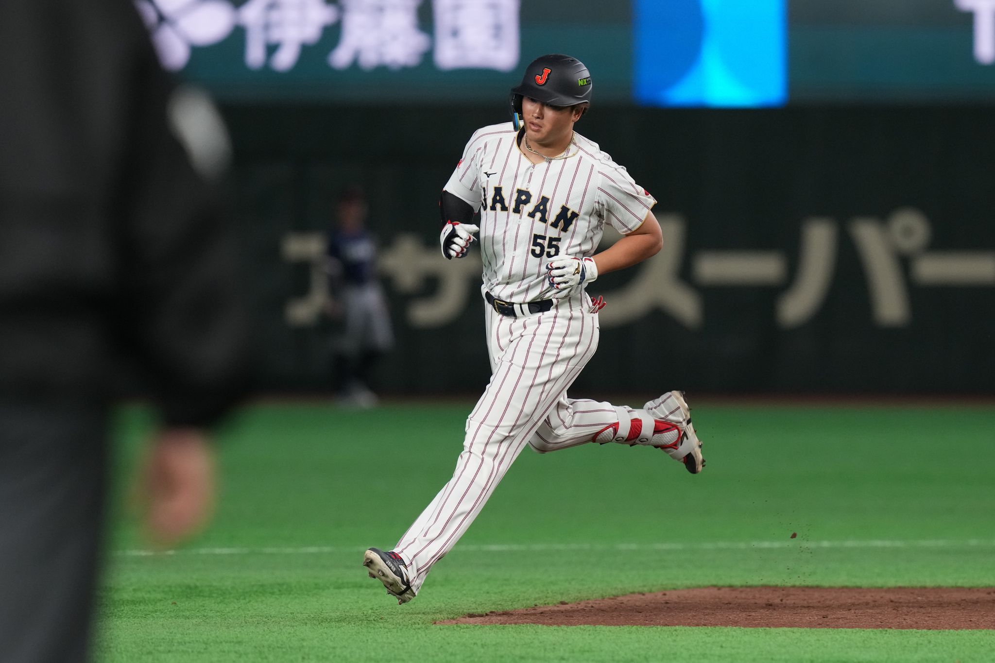 BASEBALL/ Japan finishes World Baseball Classic group unbeaten, tops Czechs 9-0 behind grand slam