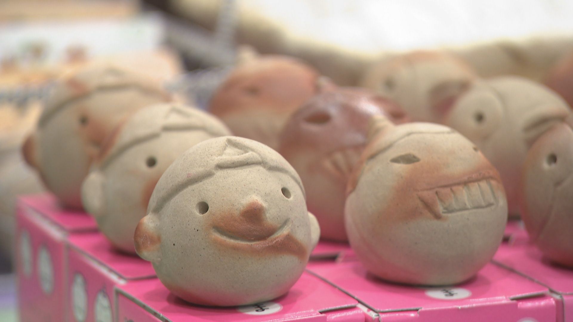 備前焼のあるアイテムが人気に 岡山の伝統的工芸品の展示・販売会