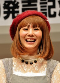 DVD発売イベントに登場した麻美ゆま＝2013年12月撮影
