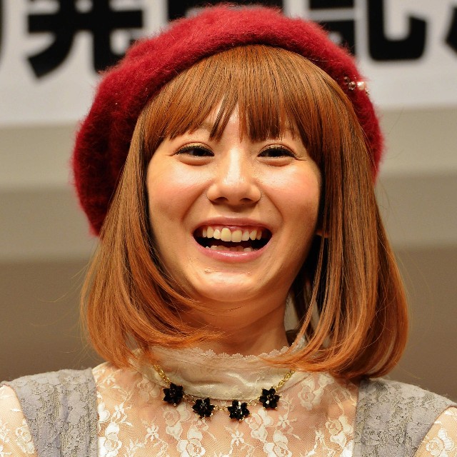 DVD発売イベントに登場した麻美ゆま＝2013年12月撮影