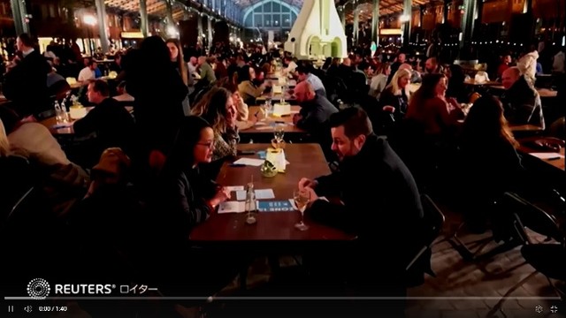 ブリュッセルの倉庫跡地に１３６３人の男女が集まり、スピードデートイベントが行われた（ロイター）