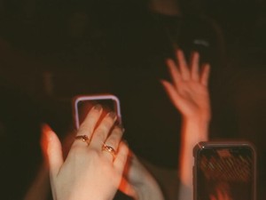 先輩やワンナイト狙い。希薄な関係の彼らを、私は当てにしてしまう