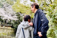 フリーアナウンサーの清水健さんと息子のツーショット（本人の公式Xから）