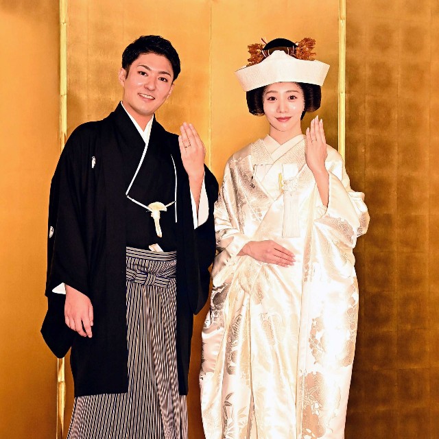 挙式した新郎の中村橋之助（左）と新婦能條愛未＝2026年5月30日撮影、ホテルニューオータニ