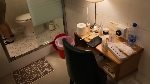 清潔とは言えない部屋内（たむ旅さん提供）